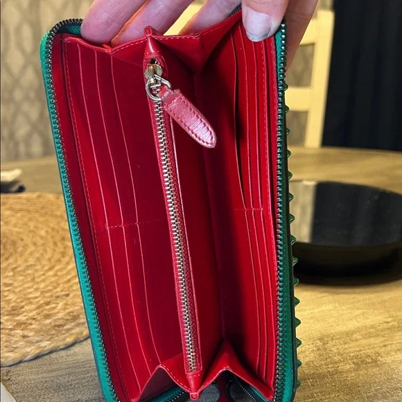 129. Christian Louboutin Green Zippy long wallet w/CoA - Picture 12 of 14